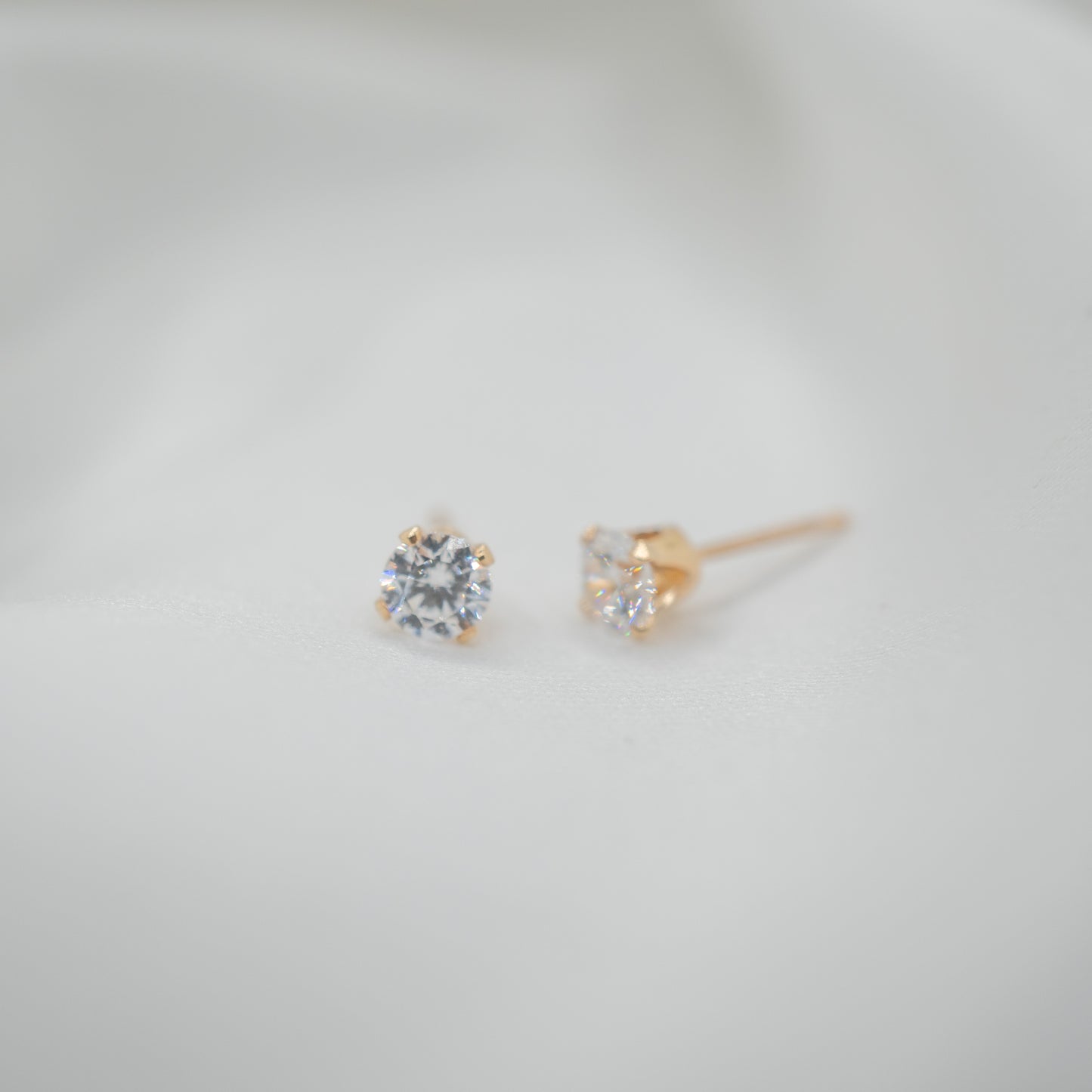 Gold Filled Cubic Zirconia Studs - Various Sizes - clear 4mm front